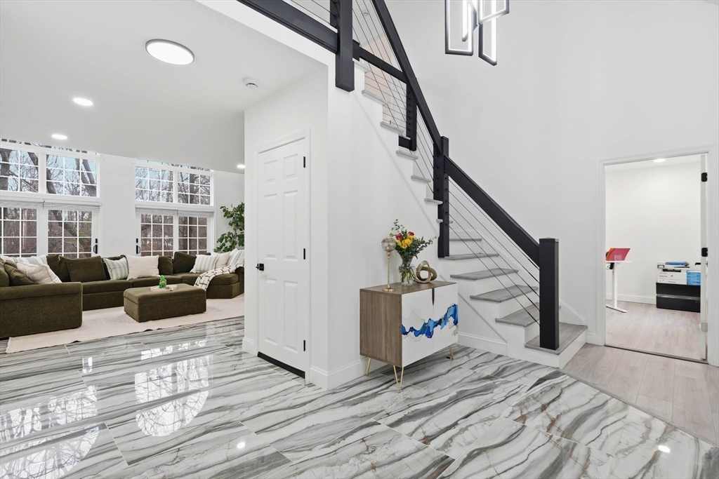 30 Anne Rd