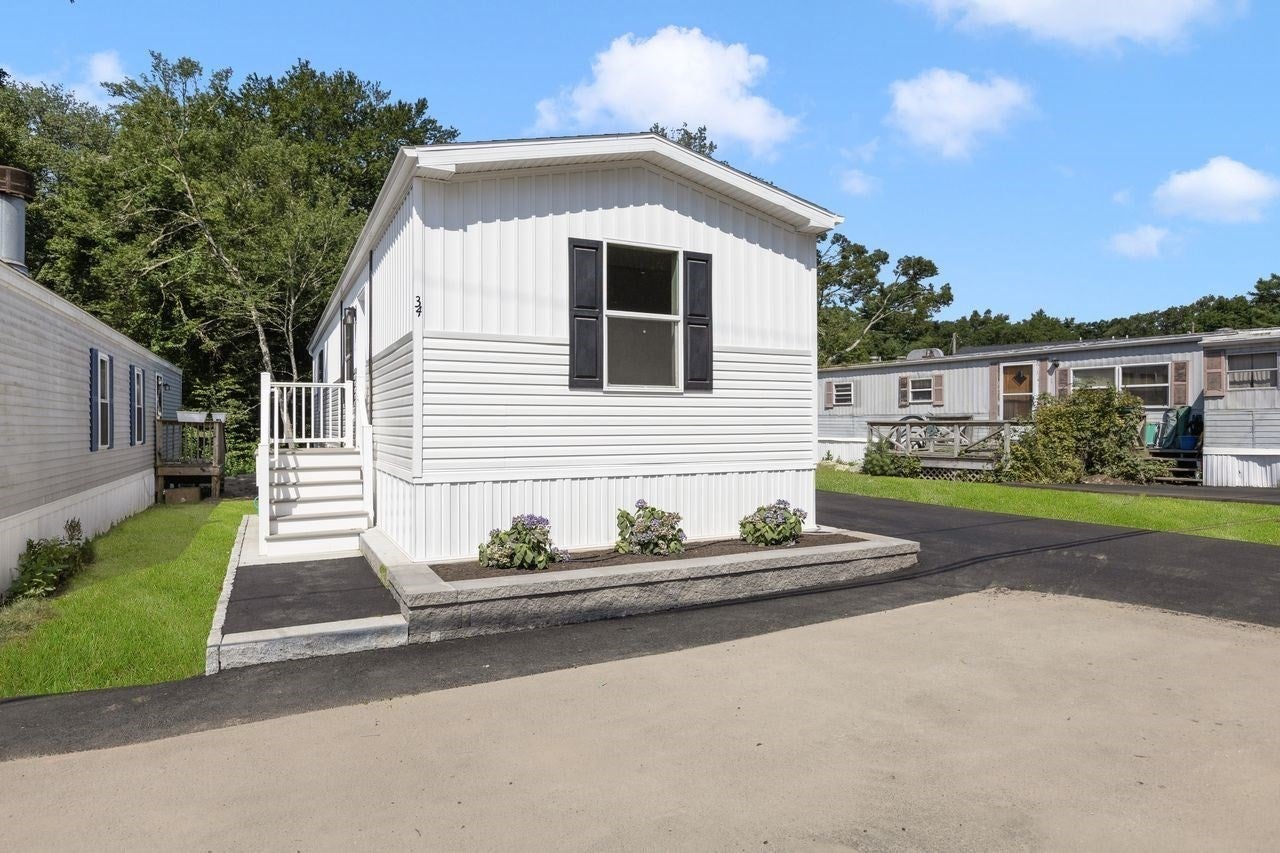 4 Northwest 4, North Attleboro MA 02760