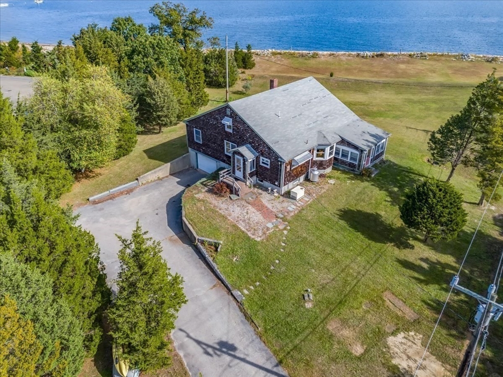 70 Hedge Rd