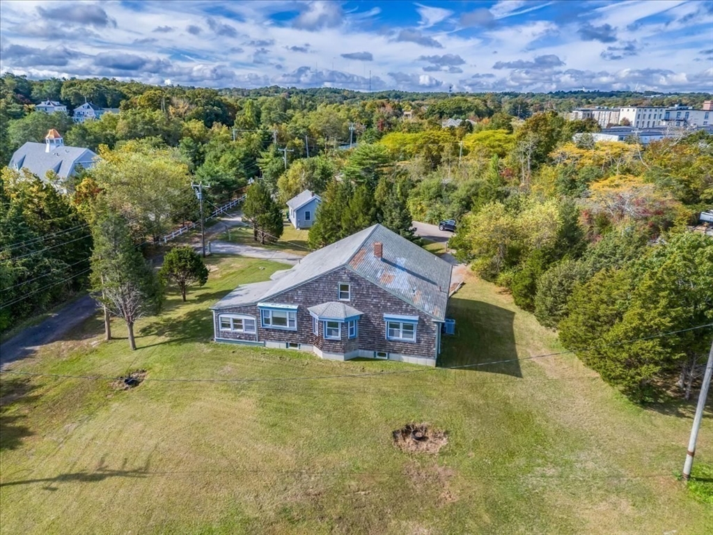 70 Hedge Rd