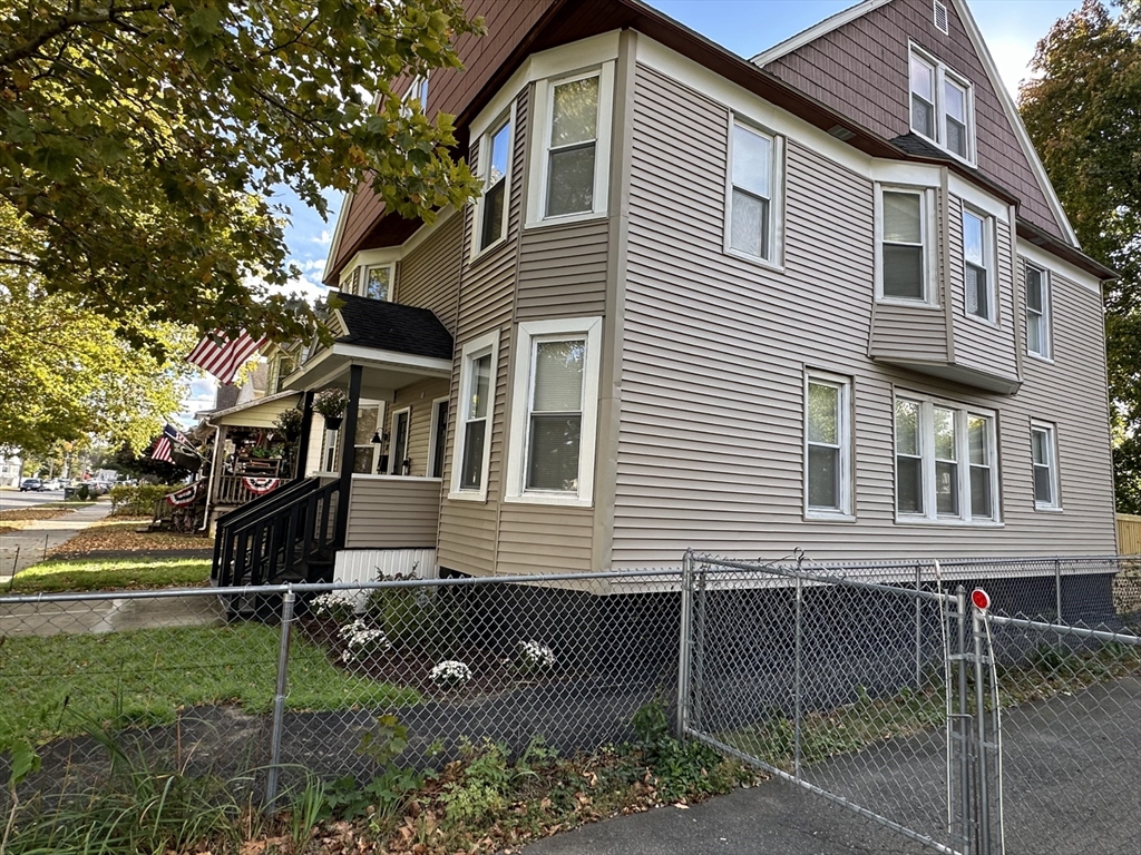 26-28 Whittier St