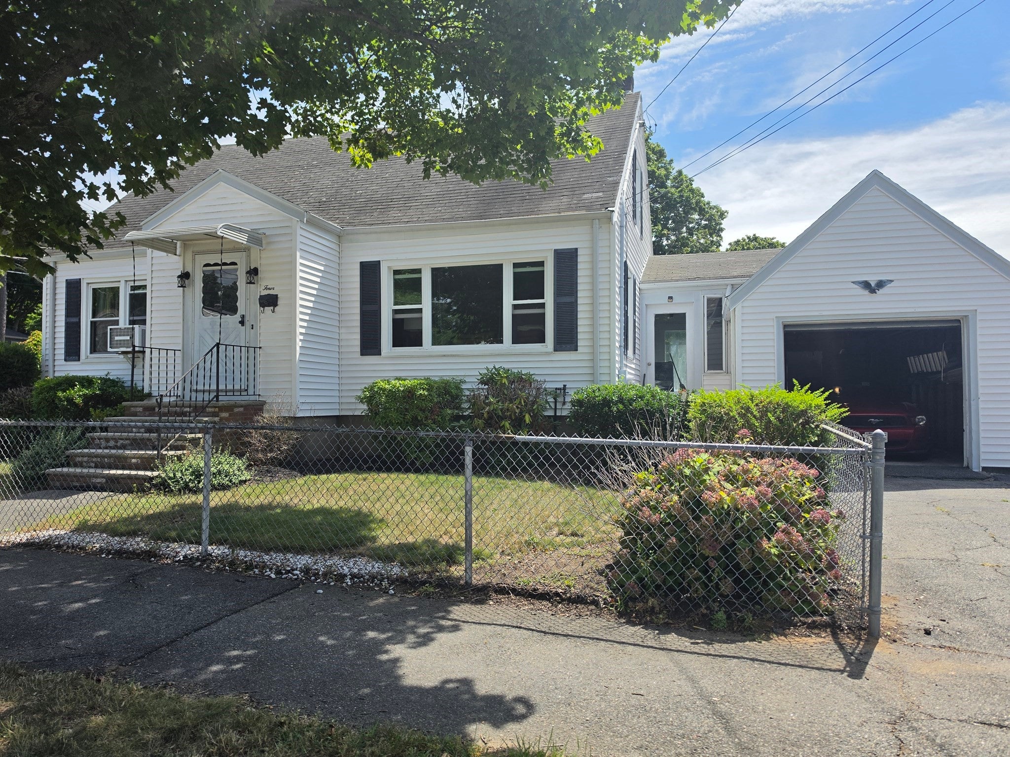 4 Edgemere Rd, Lynn, MA, 4 Edgemere Rd, Lynn, MA Photo #1