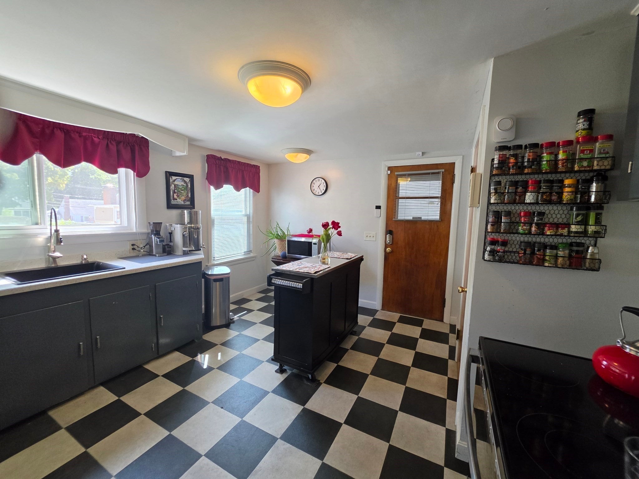 4 Edgemere Rd
