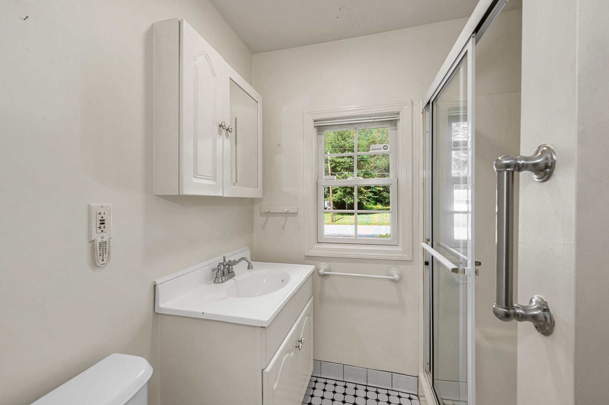 16 Porter Rd, Chelmsford, MA Photo #14