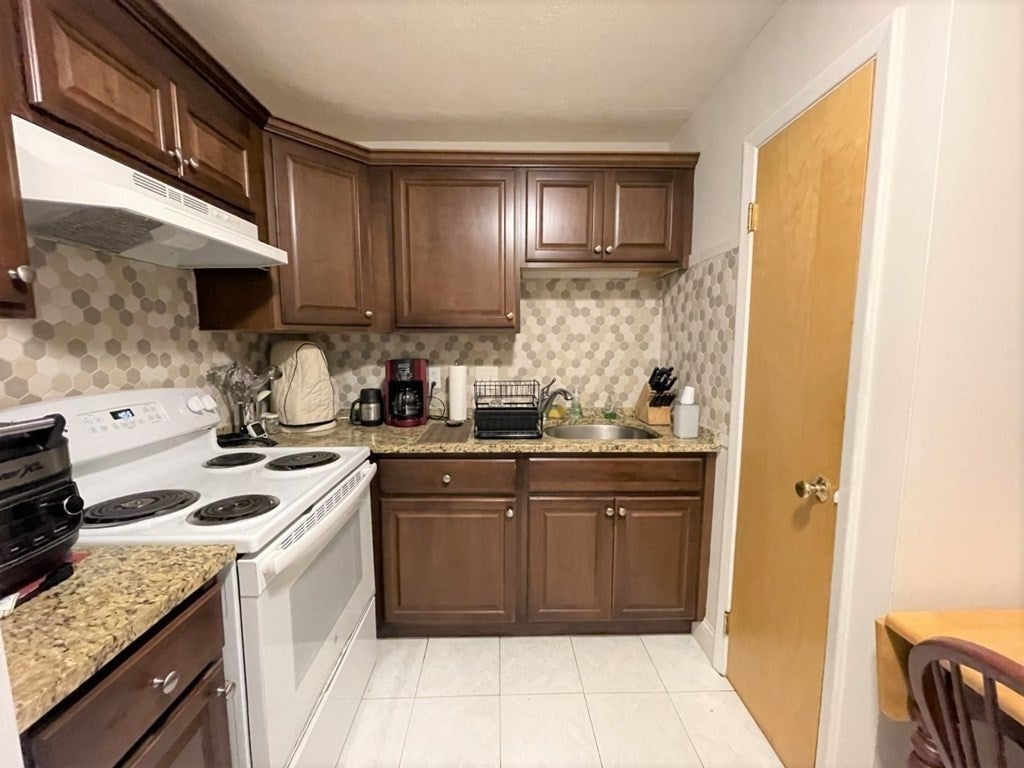 Photo of 580 Salem Street, Wakefield, MA