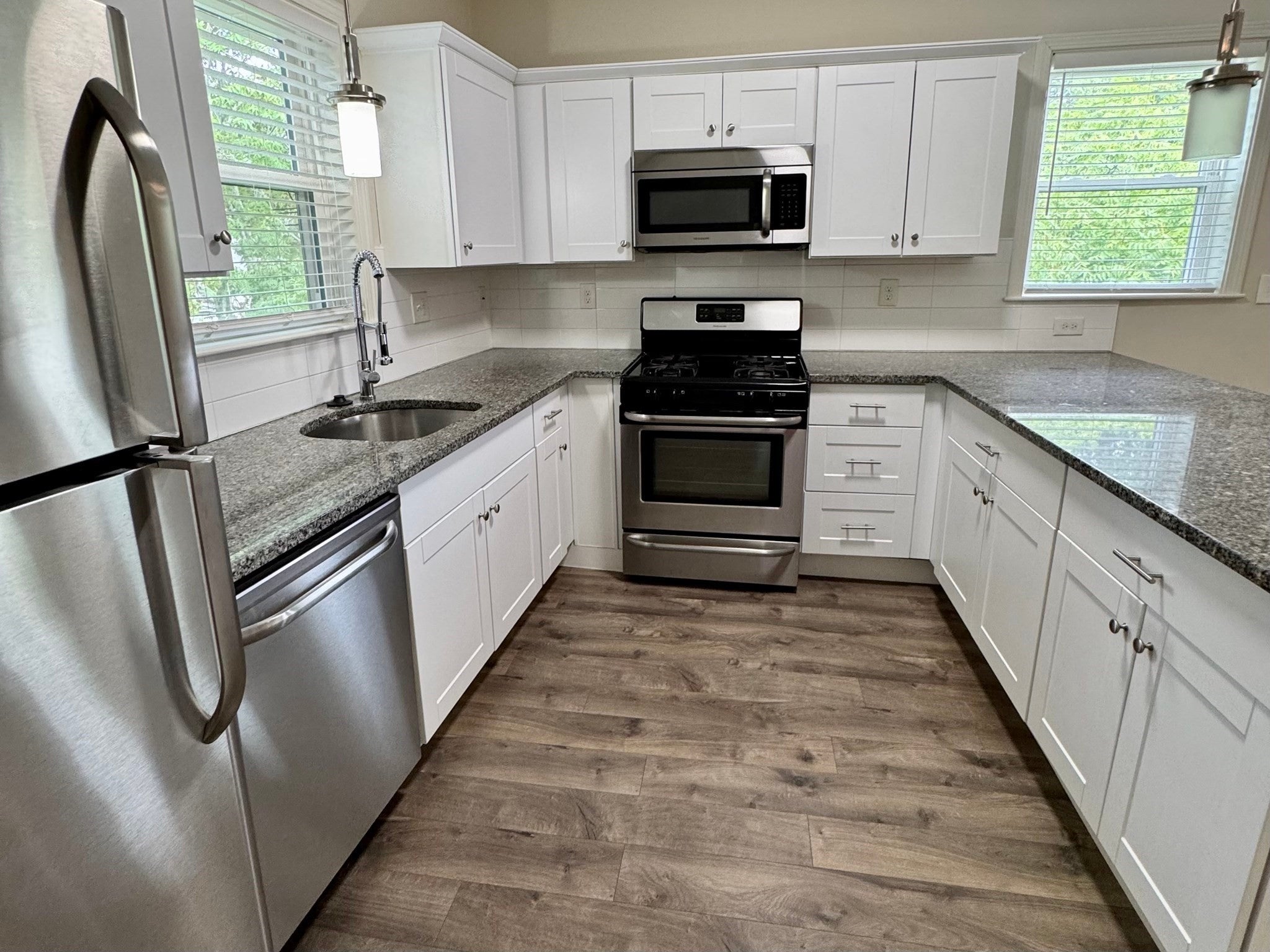 10 Elliott Pl #3R, Peabody, MA Photo #1