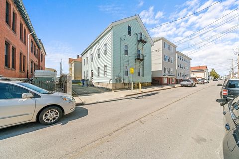 281 Harrison St Fall River MA 02723
