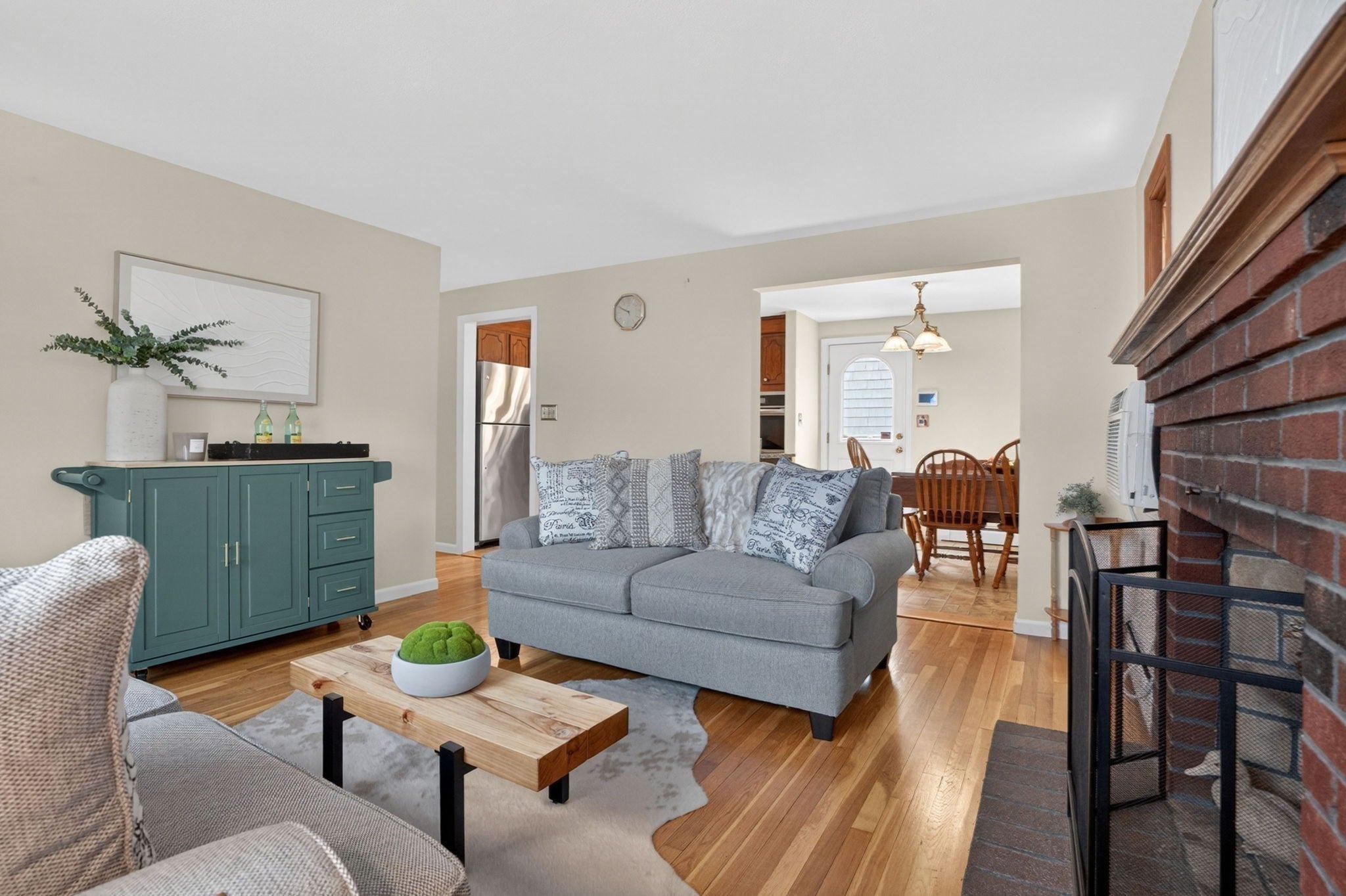 46 Grapevine Ave