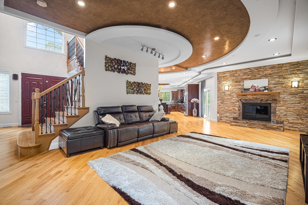 131 Ridgeway Dr