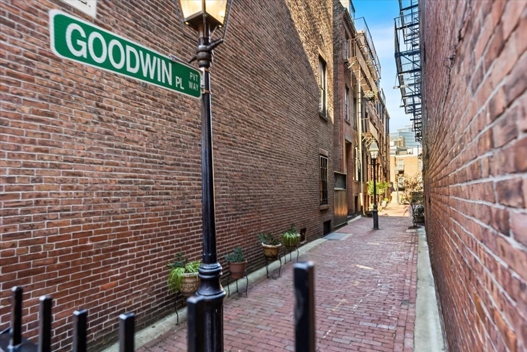 6. Goodwin Pl.. 4