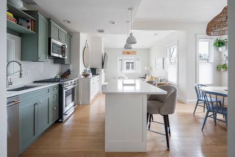 414 Sumner St 1 Boston MA 02128