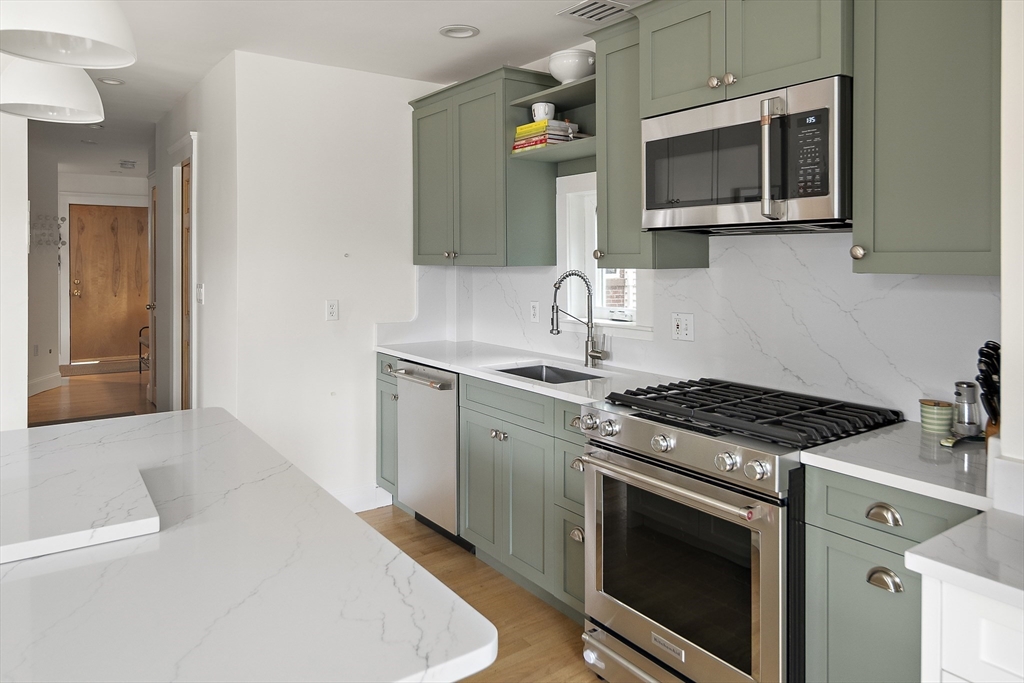414 Sumner St 1