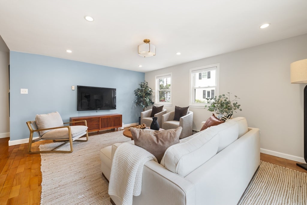 24 Harvard St A