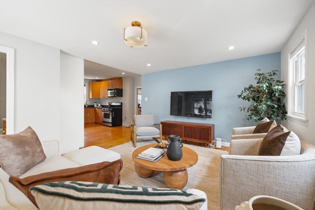 24 Harvard St A