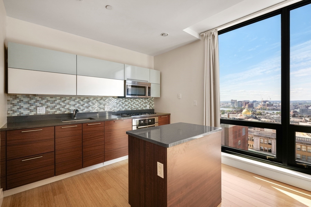 45 Province St 2406
