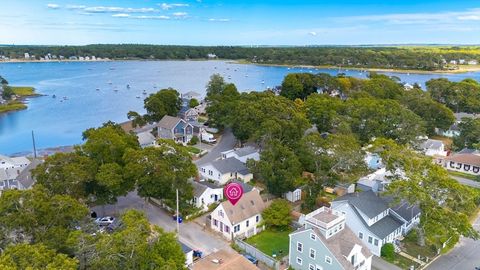 8 Cottage St Wareham MA 02571