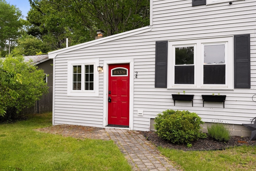 24 Oak Dr