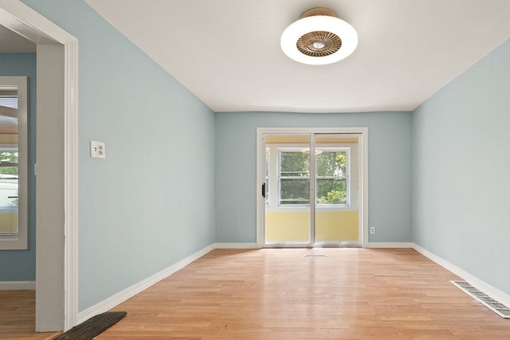 120 Dunstable Rd, Westford, MA, 120 Dunstable Rd, Westford, MA Photo #9