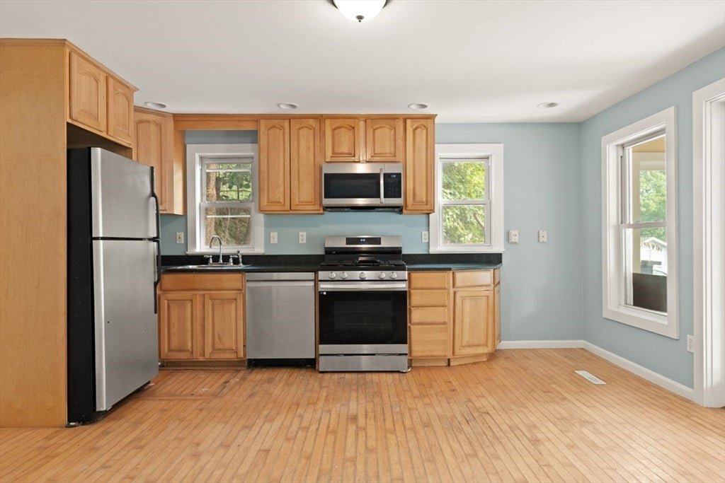 120 Dunstable Rd, Westford, MA, 120 Dunstable Rd, Westford, MA Photo #5