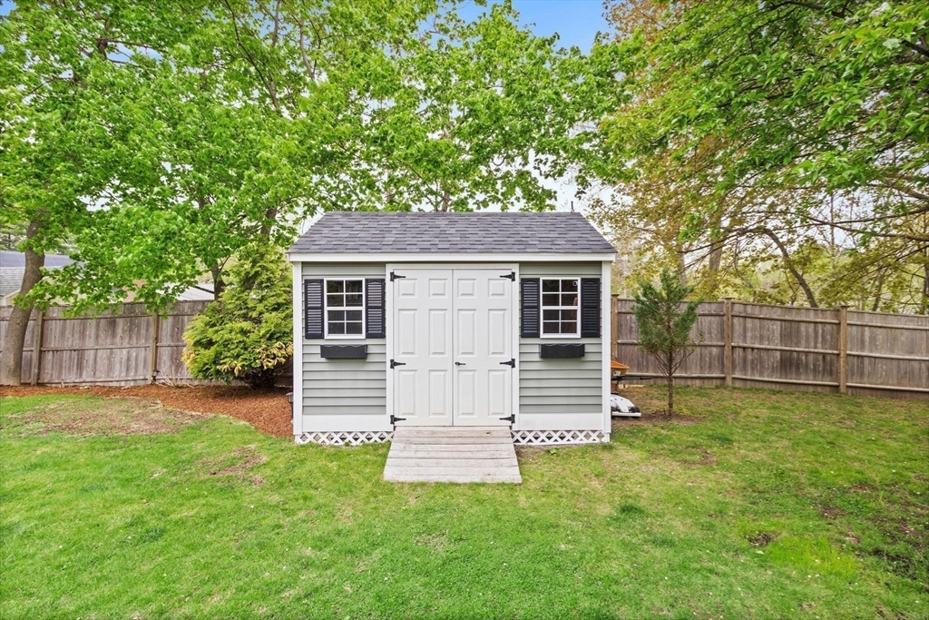17 Bradford Rd, Natick, MA Photo #34
