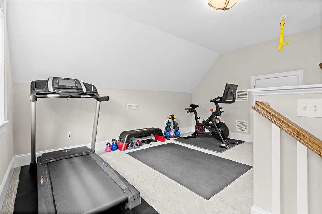 17 Bradford Rd, Natick, MA Photo #30