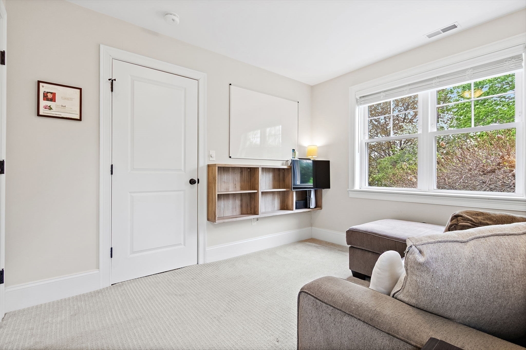 17 Bradford Rd, Natick, MA Photo #20