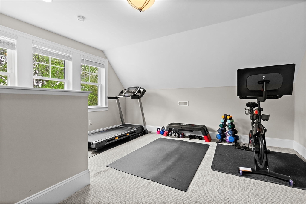 17 Bradford Rd, Natick, MA Photo #31