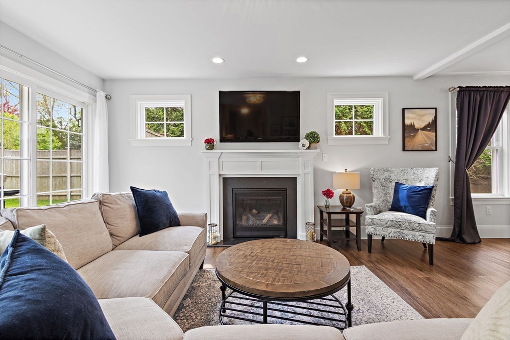 17 Bradford Rd, Natick, MA Photo #6