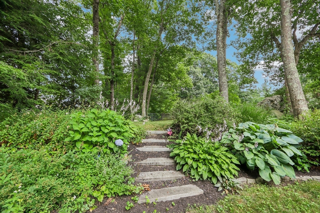 8 Foster St, Oxford, MA Photo #40