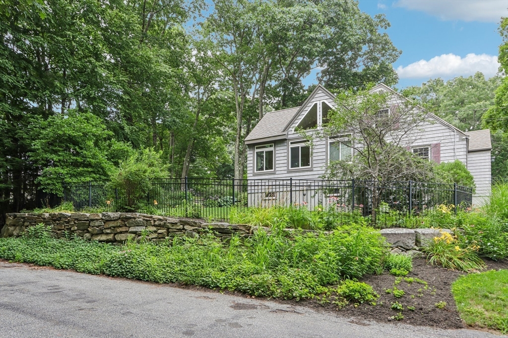 8 Foster St, Oxford, MA Photo #4