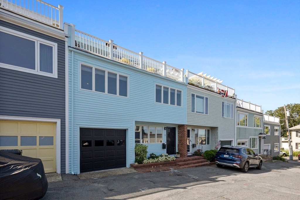 2 Mariners Ln, Marblehead, MA Photo #3