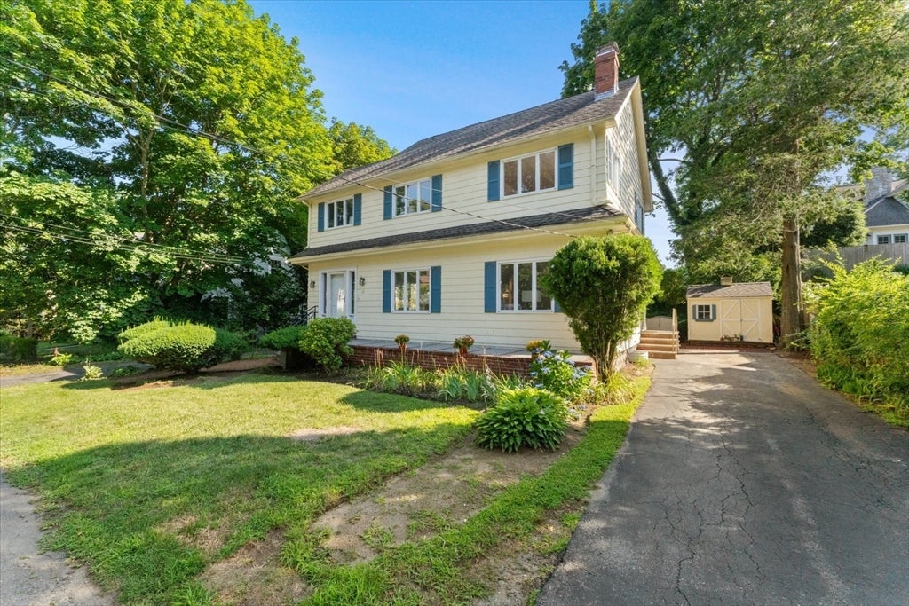 17 Preston Beach Rd