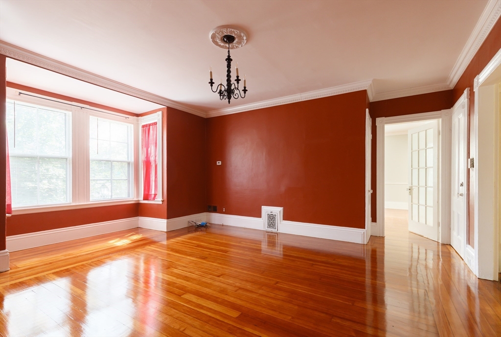 327 Lafayette St 2