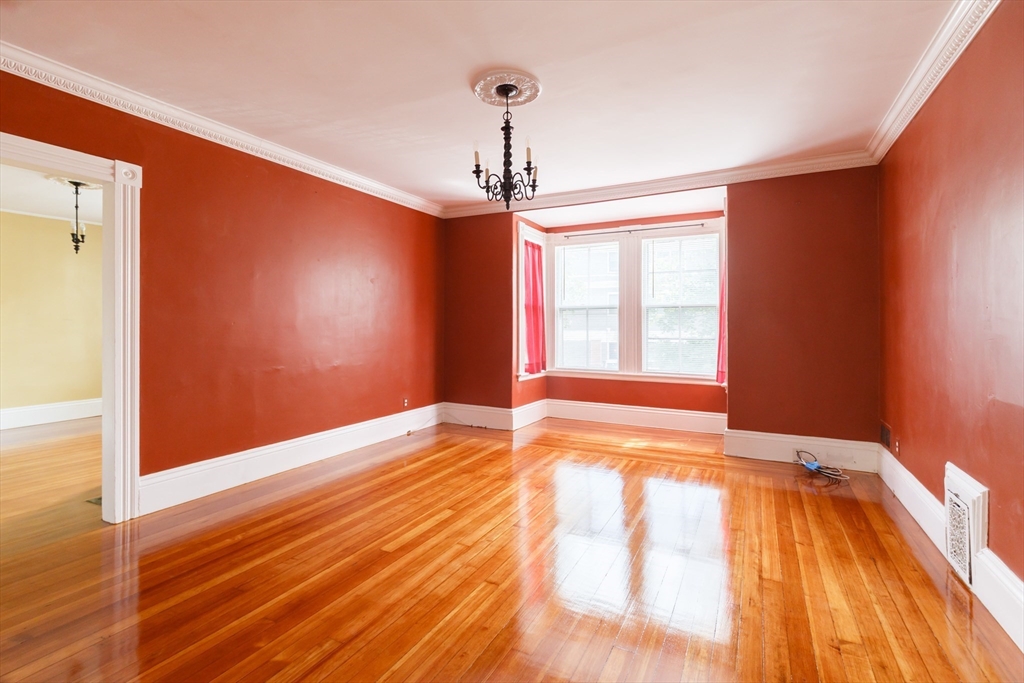 327 Lafayette St 2