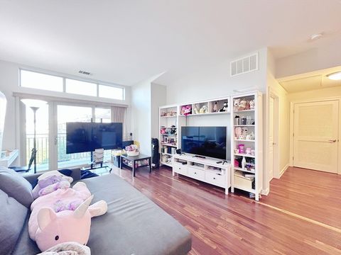 4 Repton Pl 4415 Watertown MA 02472