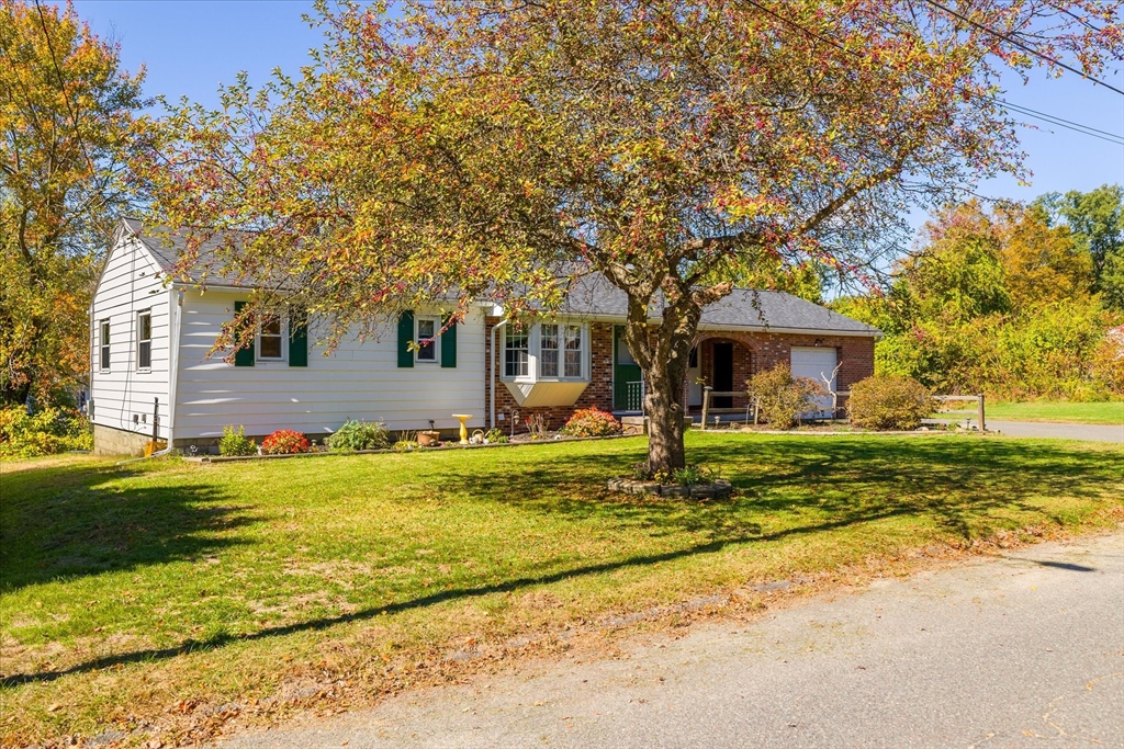 10 Emond Ave