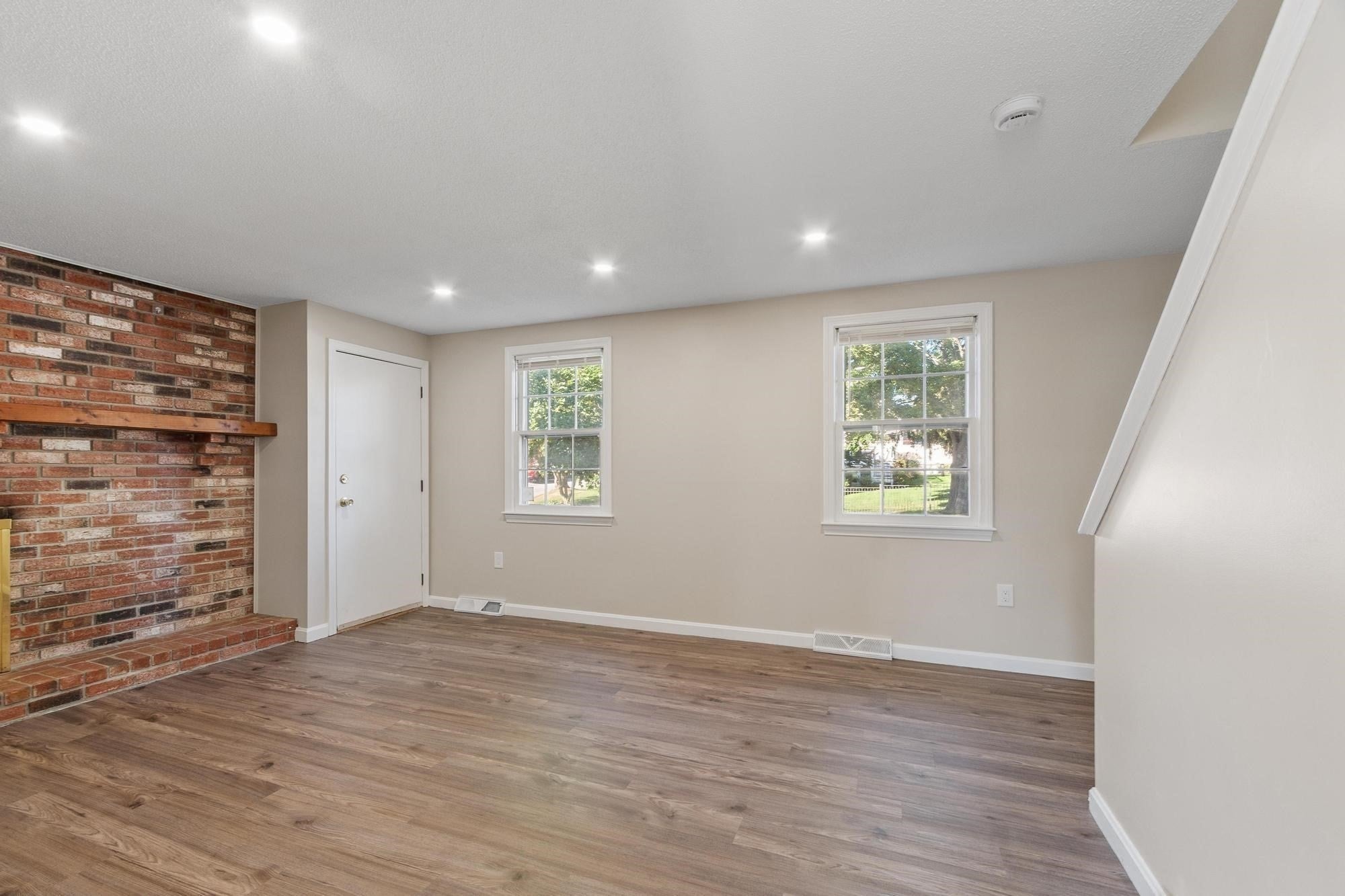 94 Mablin AVE #94, North Andover, MA Photo #31