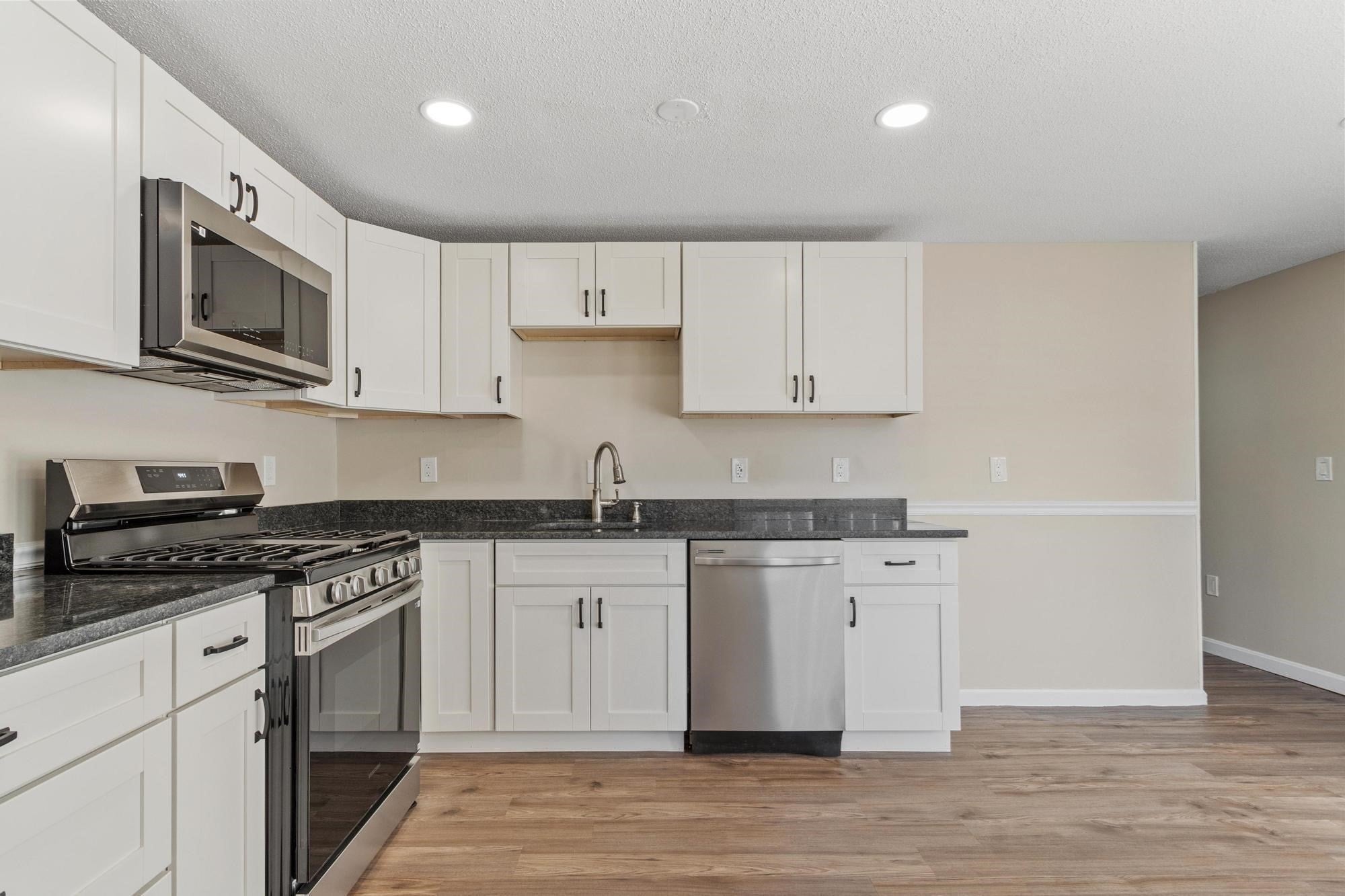 94 Mablin AVE #94, North Andover, MA Photo #6