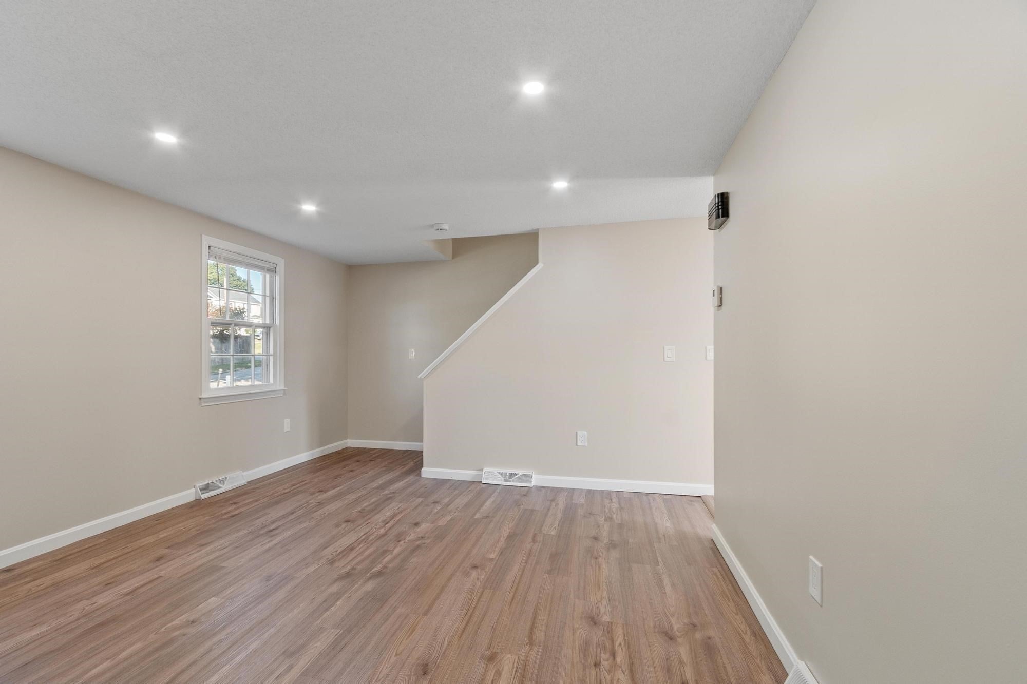 94 Mablin AVE #94, North Andover, MA Photo #32