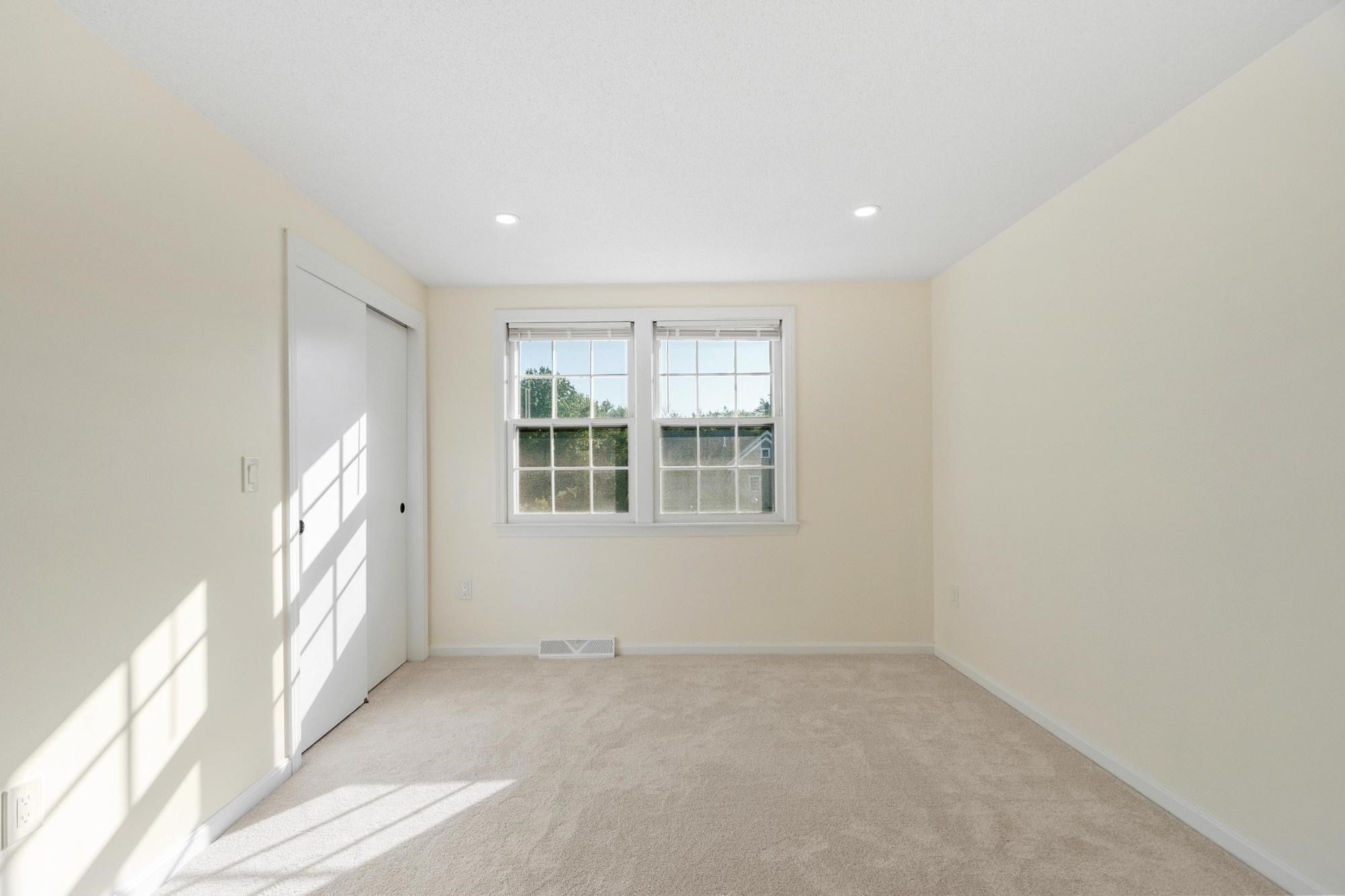 94 Mablin AVE #94, North Andover, MA Photo #22