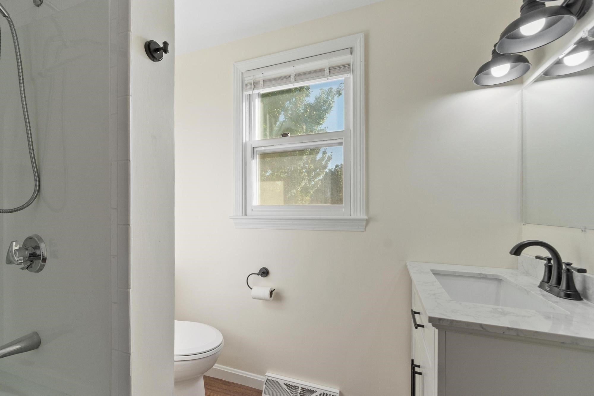 94 Mablin AVE #94, North Andover, MA Photo #19