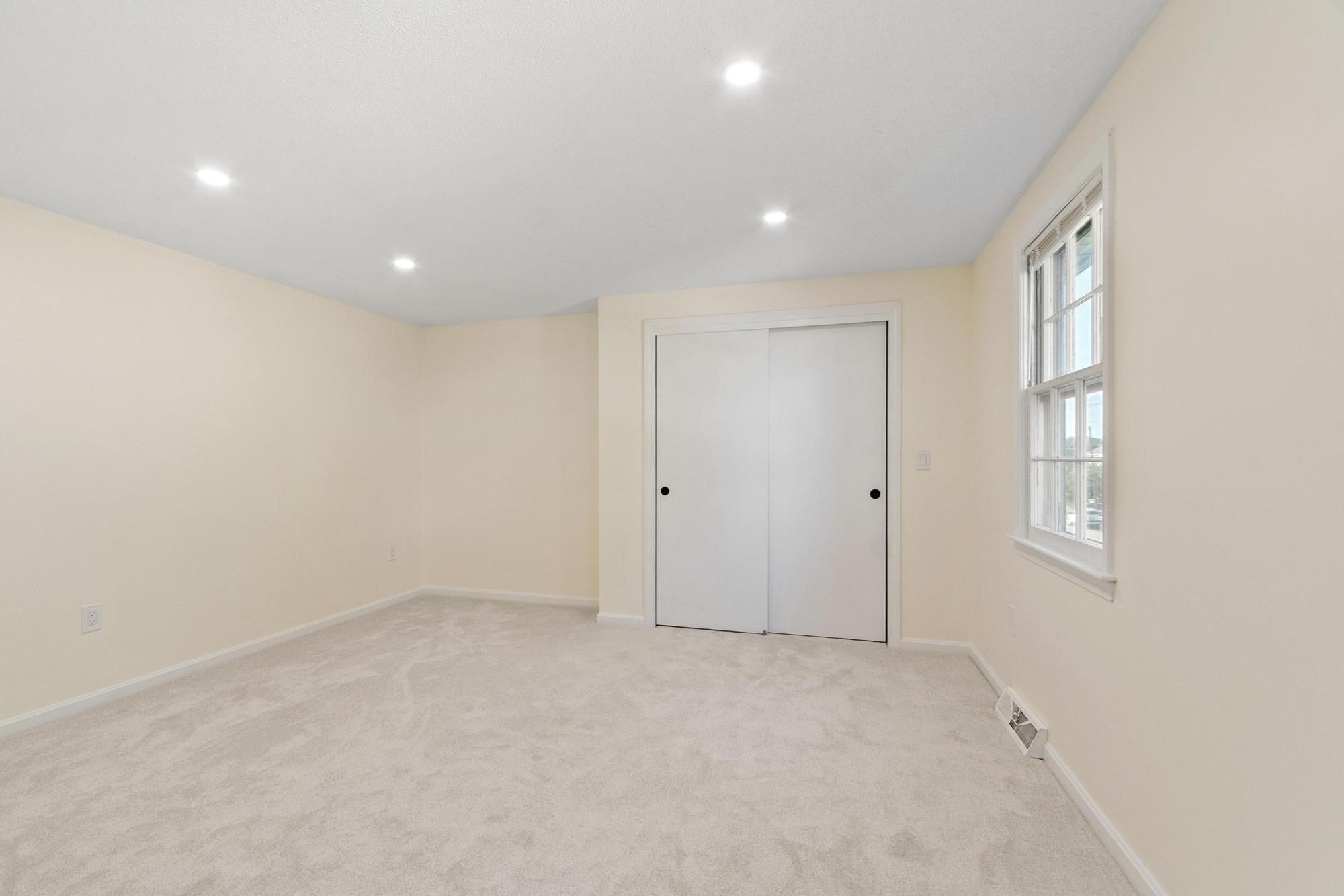 94 Mablin AVE #94, North Andover, MA Photo #25