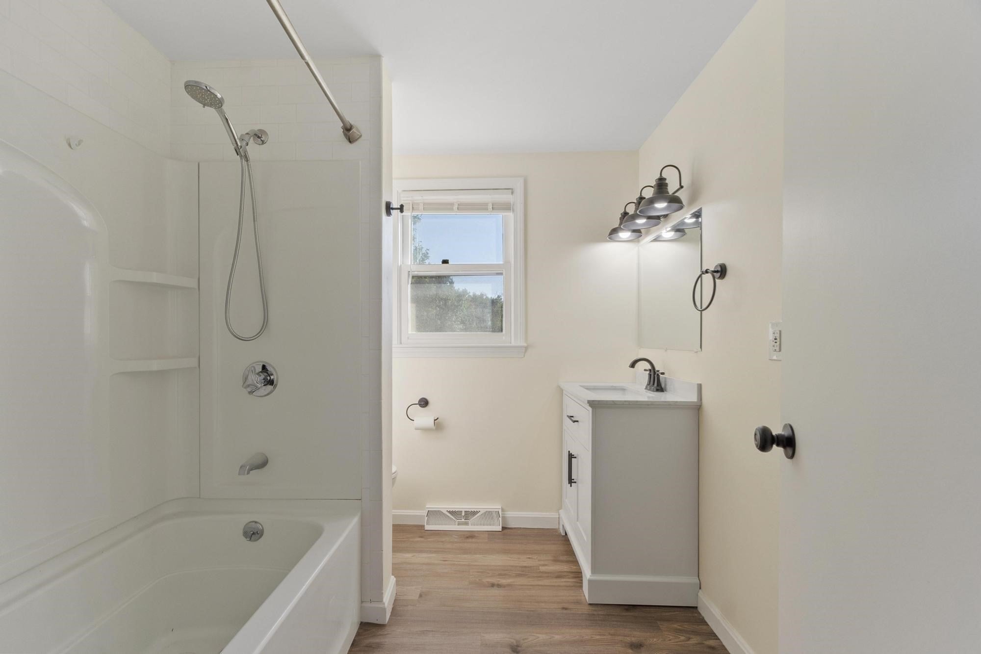 94 Mablin AVE #94, North Andover, MA Photo #16