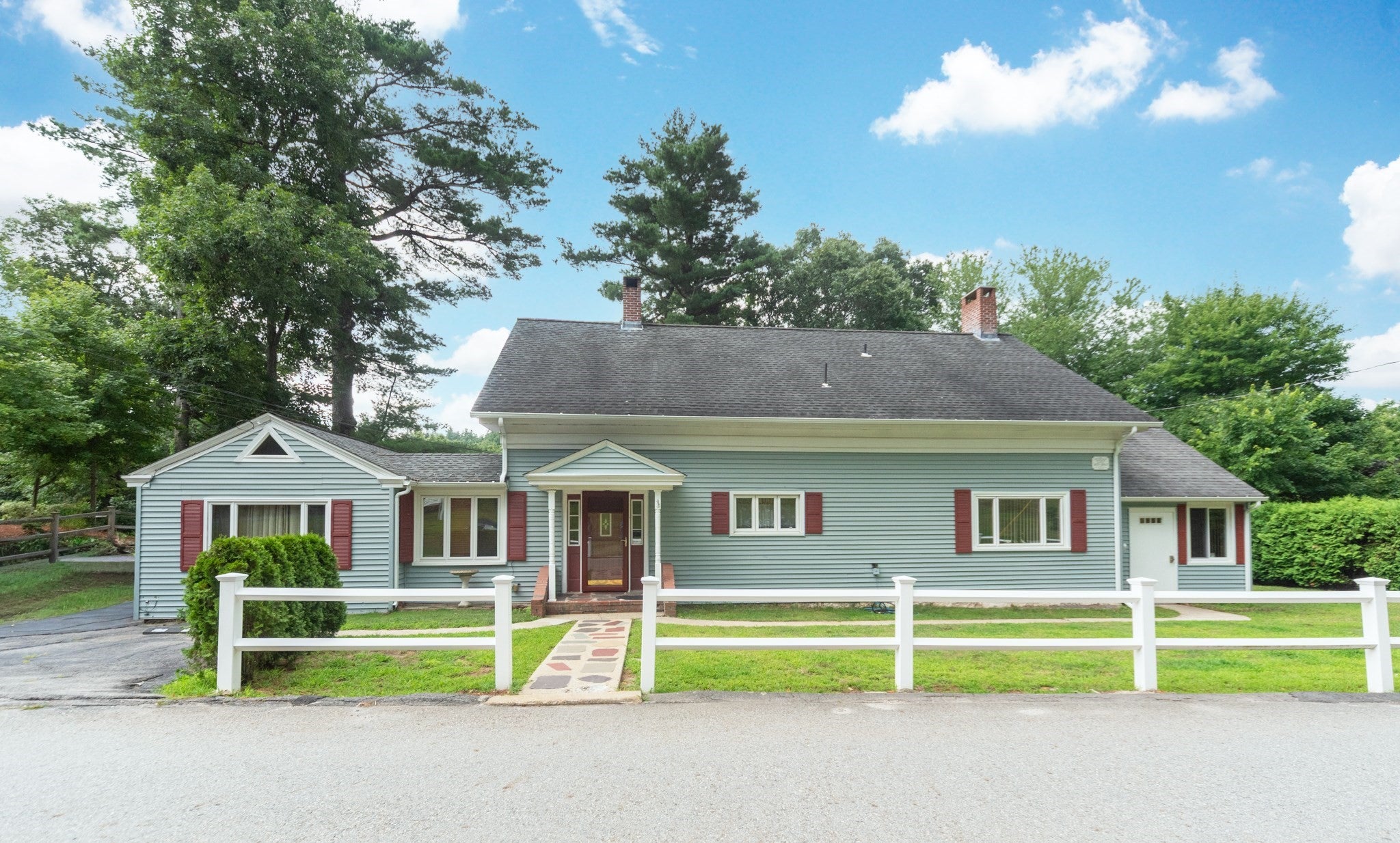 28 Highland St