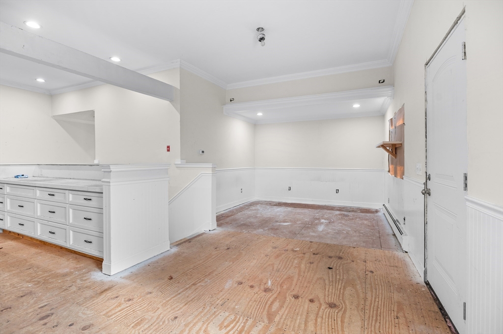 11 Williams St