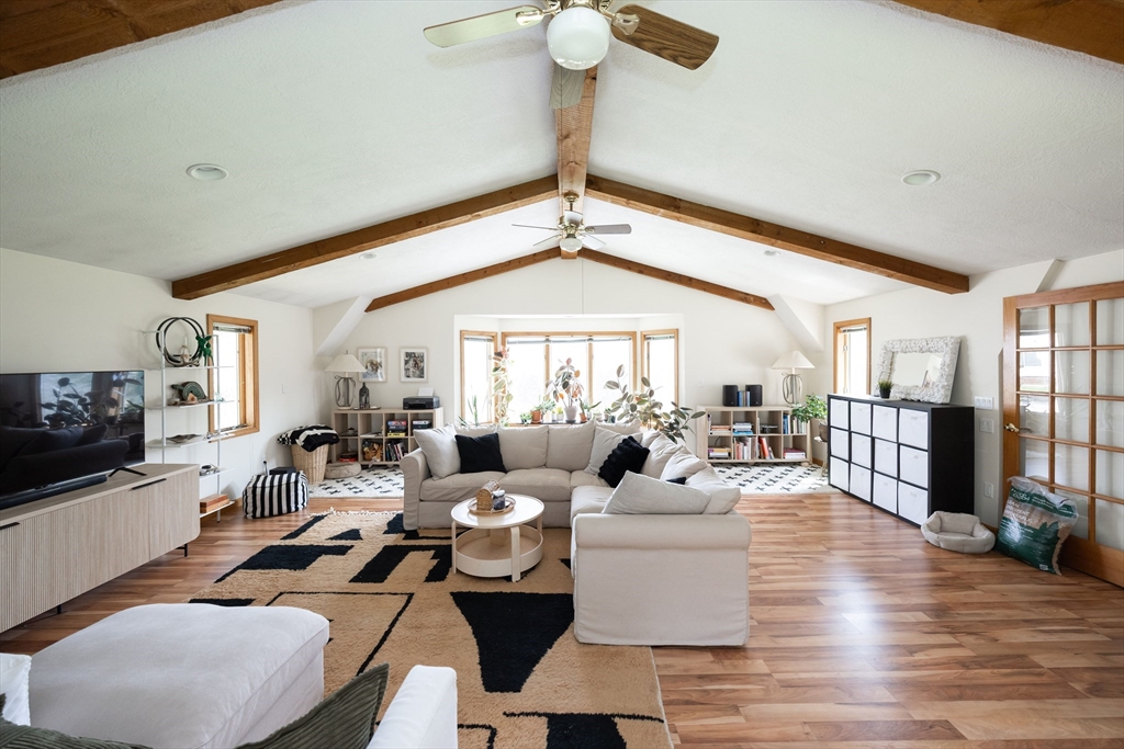 15 Maple Rd