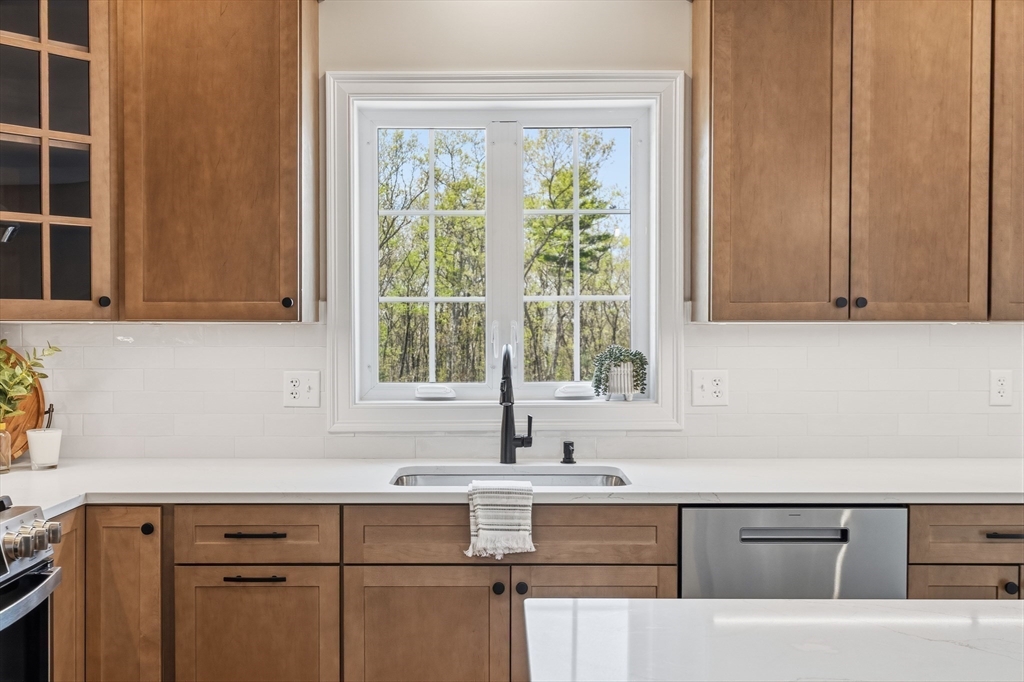 52 Daniel Rd, Derry, NH, 52 Daniel Rd, Derry, NH Photo #10