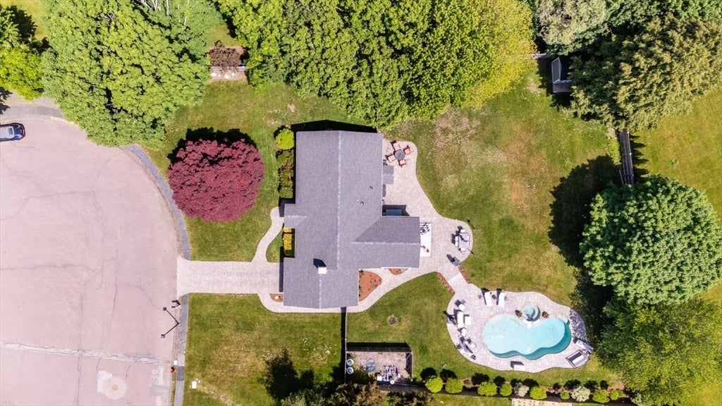 15 Fernwood Road