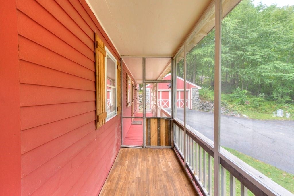 352 Lake Ave, Worcester, MA, 352 Lake Ave, Worcester, MA Photo #31