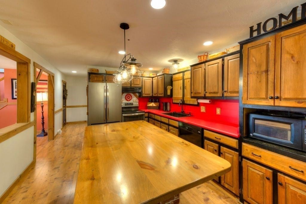 352 Lake Ave, Worcester, MA, 352 Lake Ave, Worcester, MA Photo #11